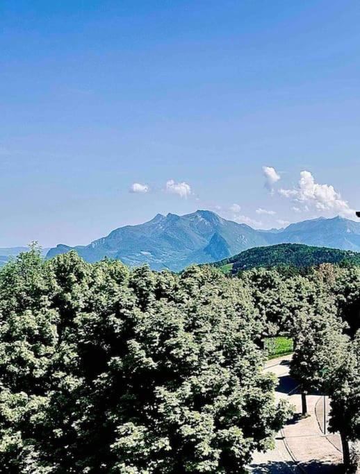Apartament Logement Cosy Belle Vue, Reposant, Teletravail Saint-Nizier-du-Moucherotte Zewnętrze zdjęcie